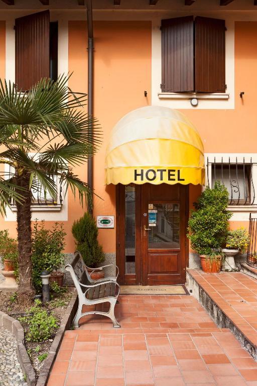 Hotel Antica Fonte Brescia Exteriér fotografie